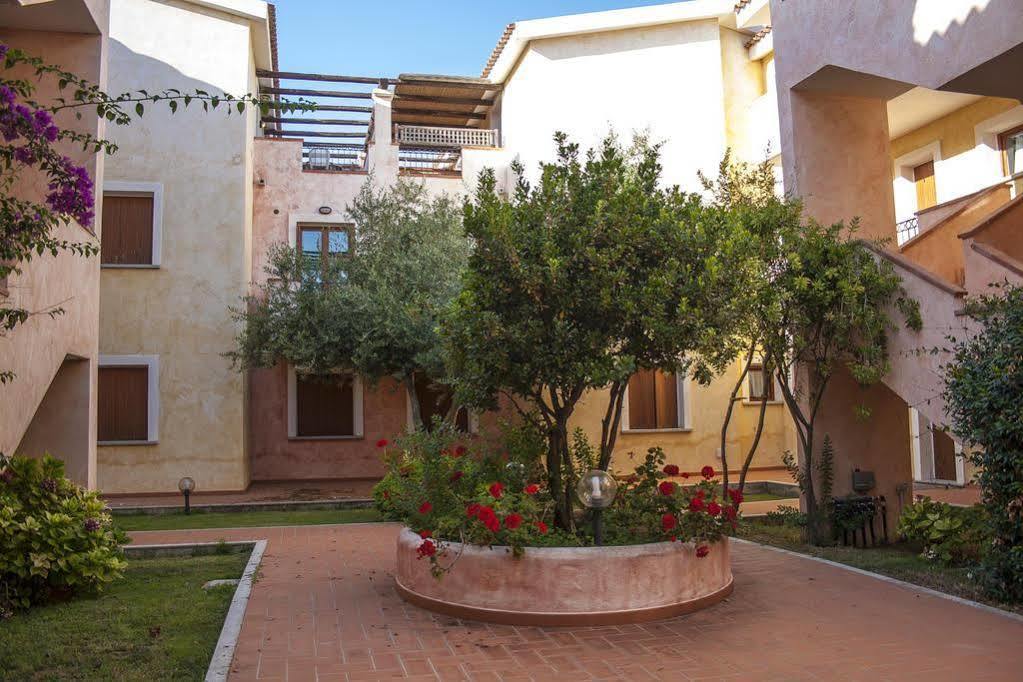 La Reggia Di Nausicaa Aparthotel Santa Teresa Gallura Bagian luar foto